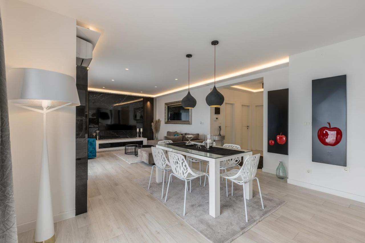 Villa D&D Excelsior Подстрана Екстер'єр фото